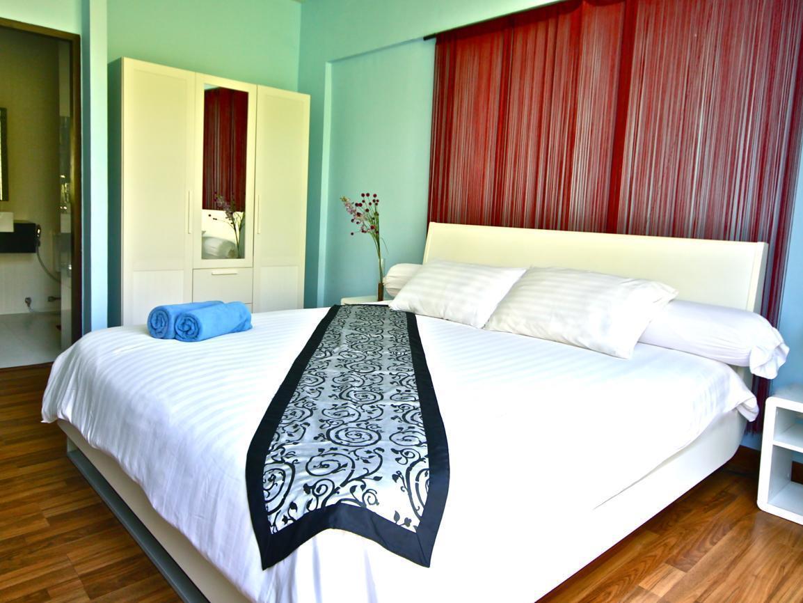 Villareal Heights Phuket Buitenkant foto